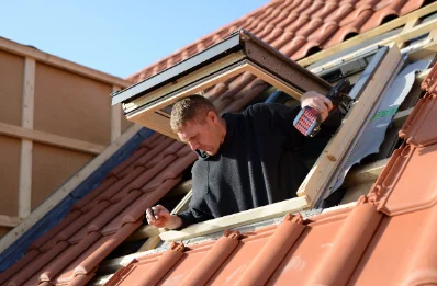 Pose de fenêtres de toit Velux à Coulmer